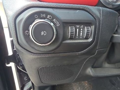 Used 2021 Jeep Wrangler Unlimited Rubicon AWD/4WD image 13