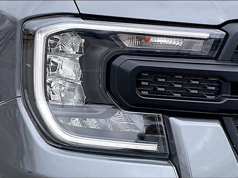 Used 2024 Ford Ranger XL image 27