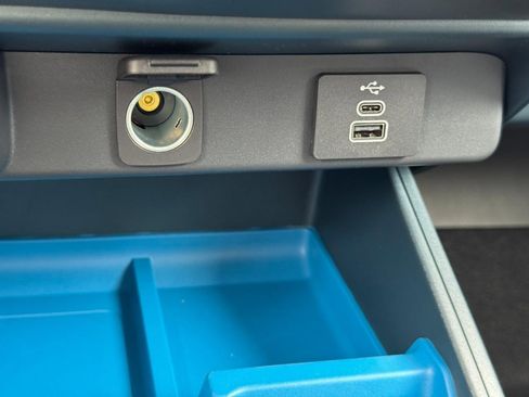 New 2025 Ford Maverick XLT w/ XLT Luxury Package image 16