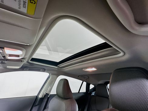 Used 2024 Subaru Crosstrek 2.0i Premium image 24