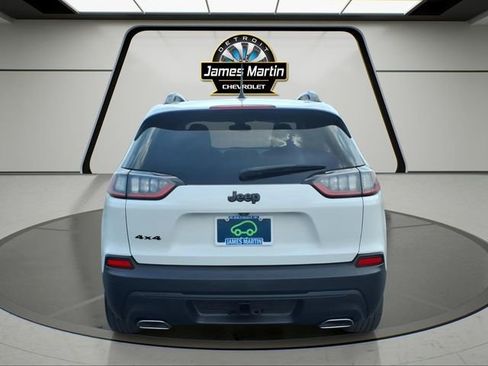 Used 2022 Jeep Cherokee Latitude Lux w/ Sun & Sound Group AWD/4WD image 5