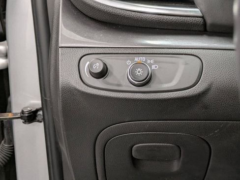 Used 2022 Buick Encore Preferred w/ Safety Package image 21