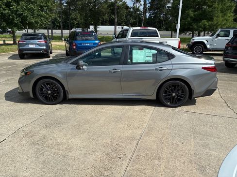 New 2026 Toyota Camry SE FWD image 2