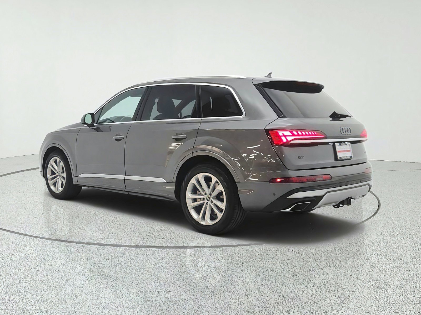 Used 2025 Audi Q7 3.0T Premium Plus w/ Premium Plus Package AWD/4WD image 7