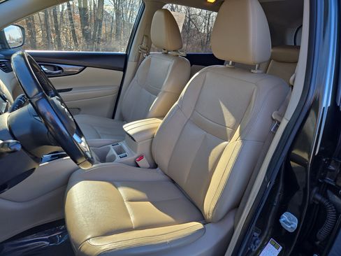 Used 2017 Nissan Rogue SL w/ SL Premium Package image 13