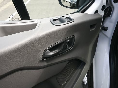 Used 2024 Ford Transit 250 Low Roof w/ Exterior Upgrade Package image 8