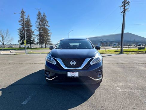 Used 2018 Nissan Murano SL w/ Moonroof Package image 2