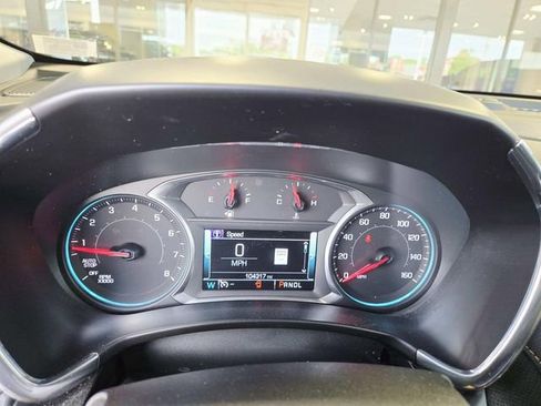 Used 2018 Chevrolet Equinox Premier FWD image 18