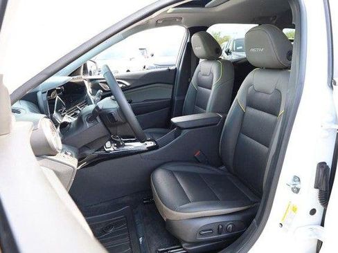 Used 2024 Chevrolet Trax ACTIV w/ Sunroof Package image 8