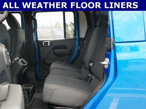 New 2025 Jeep Gladiator Sport image 14