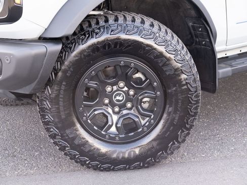 Used 2023 Ford Bronco Wildtrak image 22