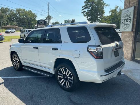 Used 2020 Toyota 4Runner Limited RWD image 3
