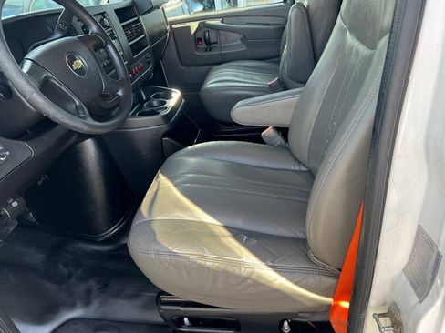 Used 2014 Chevrolet Express 2500 w/ Cold Climate Package RWD image 17