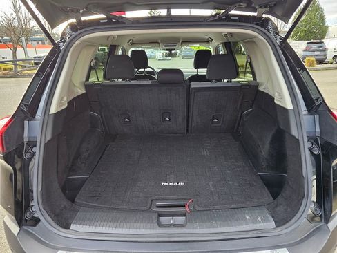 Certified 2023 Nissan Rogue SV image 11