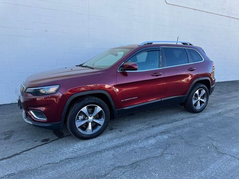 Used 2019 Jeep Cherokee Limited image 1