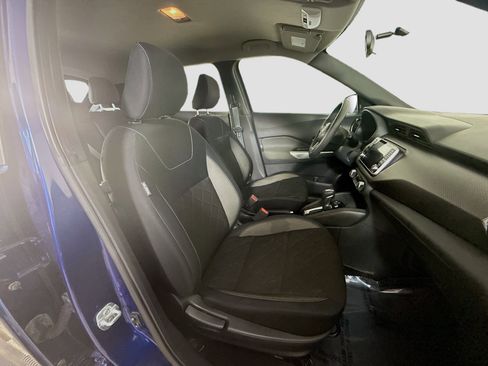Used 2018 Nissan Kicks SV image 29