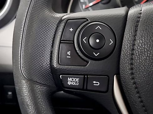 Used 2014 Toyota RAV4 LE FWD image 20