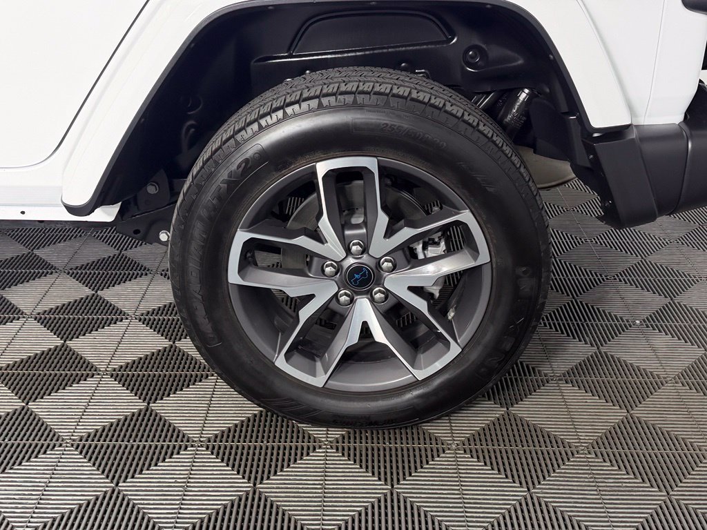 Used 2024 Jeep Wrangler Unlimited AWD/4WD image 11