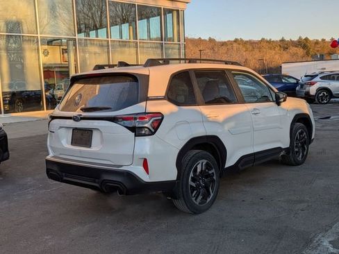 Used 2025 Subaru Forester Limited image 4