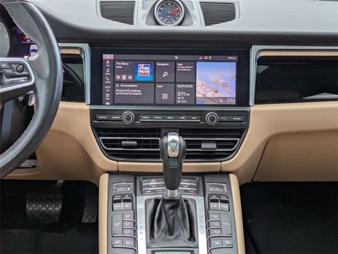 Used 2019 Porsche Macan S image 20