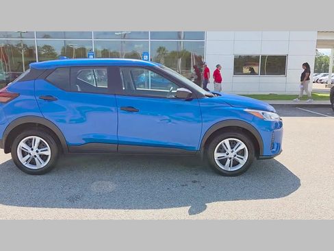 Used 2025 Nissan Kicks Play S FWD image 35
