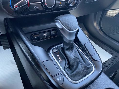 Certified 2023 Kia Soul LX FWD image 35