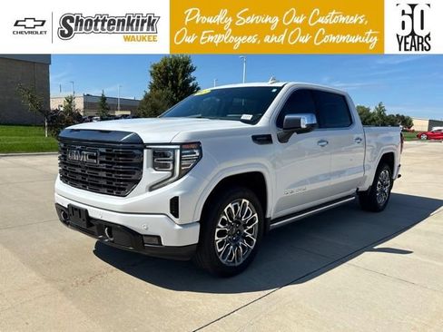 Used 2023 GMC Sierra 1500 Denali Ultimate AWD/4WD image 1