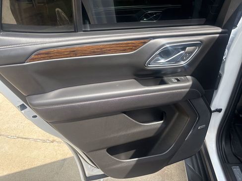 Used 2023 Chevrolet Tahoe Premier image 36