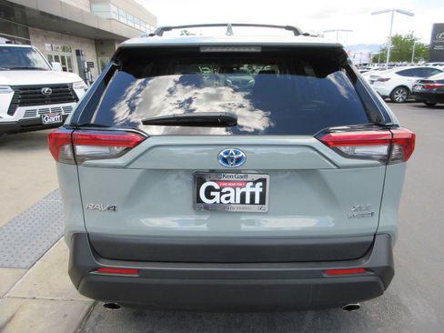 Used 2019 Toyota RAV4 XLE w/ Convenience Package AWD/4WD image 8