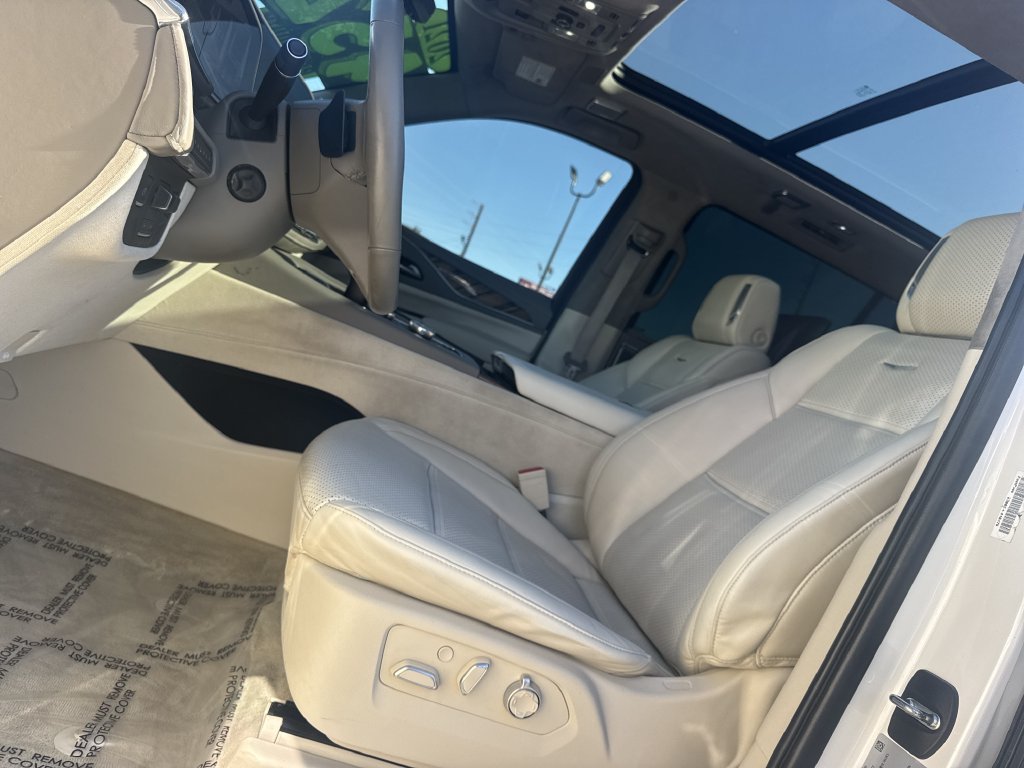 Used 2021 Cadillac Escalade ESV Sport Platinum AWD/4WD image 37