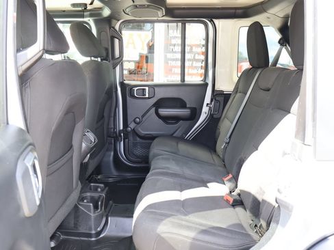 Used 2018 Jeep Wrangler Unlimited Sport AWD/4WD image 23