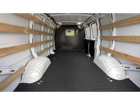 Used 2025 GMC Savana 2500 w/ Driver Convenience Package RWD image 33