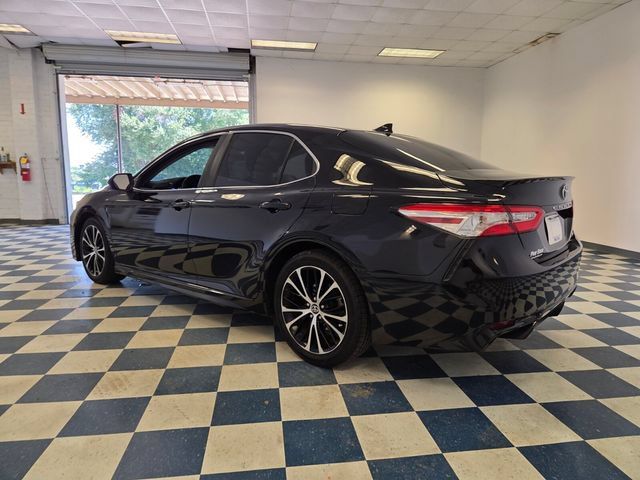 Used 2020 Toyota Camry SE FWD image 5