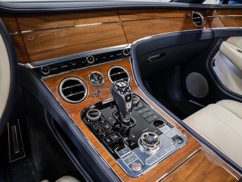 Used 2024 Bentley Continental GT V8 AWD/4WD image 56