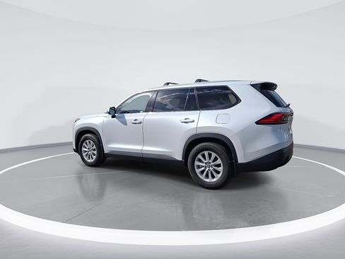 Used 2024 Toyota Grand Highlander XLE image 7