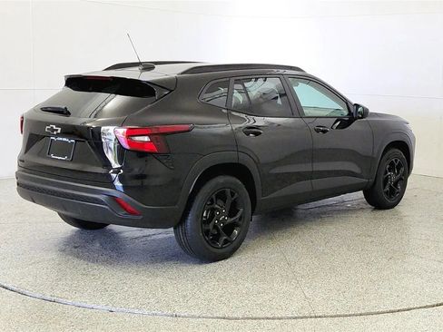 New 2026 Chevrolet Trax LT FWD image 7