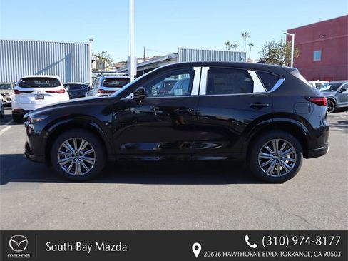 New 2025 MAZDA CX-5 Signature image 6