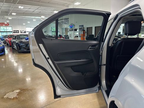 Used 2013 Chevrolet Equinox LTZ FWD image 32