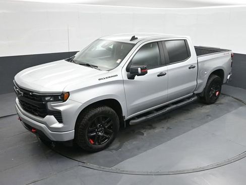 Used 2022 Chevrolet Silverado 1500 RST w/ Redline Edition AWD/4WD image 32