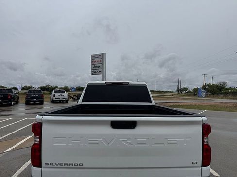 Used 2023 Chevrolet Silverado 2500 LT w/ Convenience Package AWD/4WD image 8