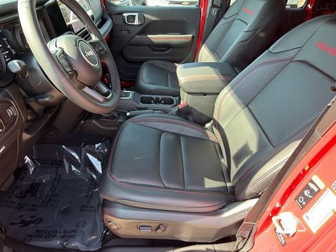 Used 2025 Jeep Gladiator Rubicon image 16