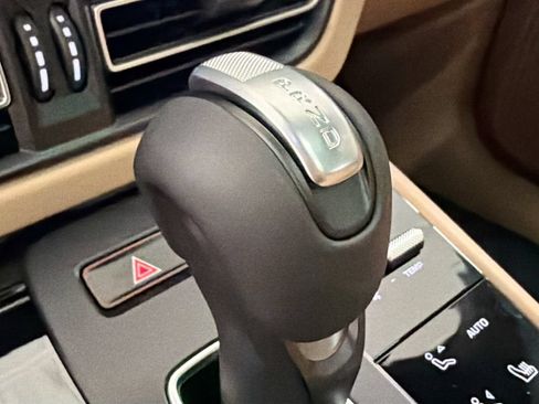 New 2026 Porsche Macan AWD/4WD image 18