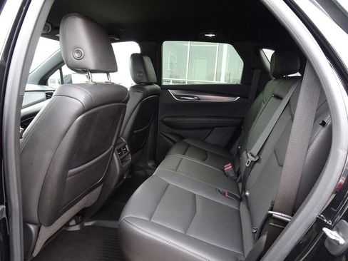Certified 2023 Cadillac XT5 Luxury w/ LPO, Floor Liner Package AWD/4WD image 11