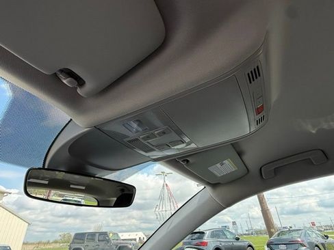 Certified 2024 Volkswagen Taos S AWD/4WD image 27