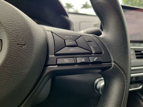 Used 2025 Nissan Altima 2.5 S FWD image 24