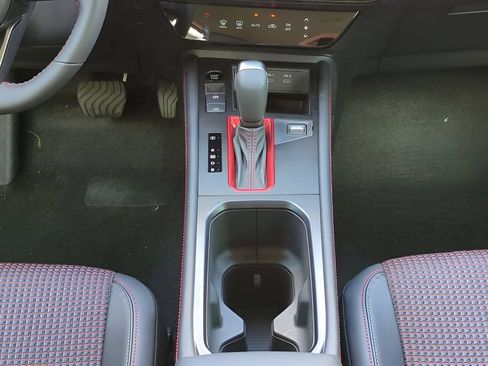 Certified 2026 Nissan Kicks SR FWD image 19