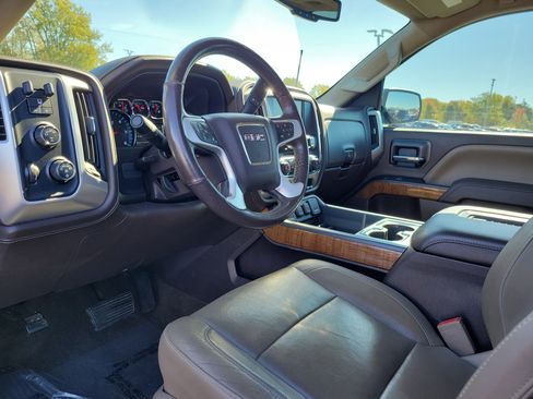 Used 2017 GMC Sierra 1500 SLT w/ SLT Premium Package image 19