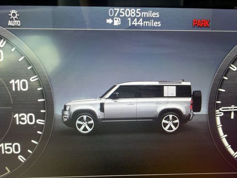 Used 2021 Land Rover Defender 110 S AWD/4WD image 22