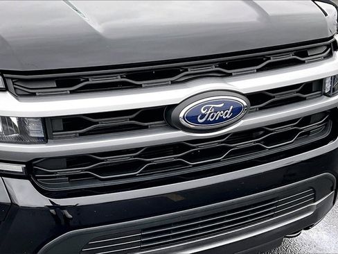 Used 2022 Ford Expedition XLT image 30