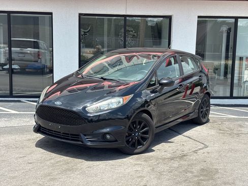 Used 2019 Ford Fiesta ST-Line FWD image 1